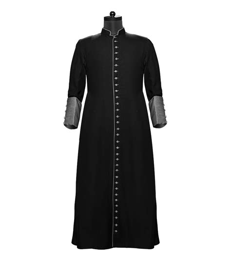 Roman 3 Pleats cassock – JOHA VESTMENTS