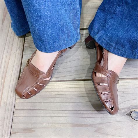 brown leather strap sandals | LEMON