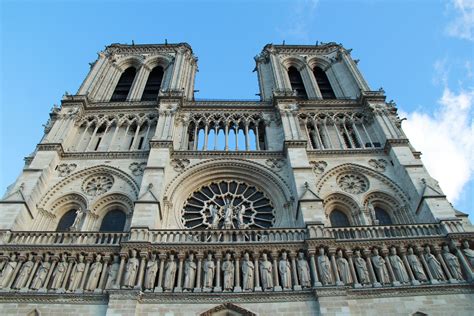 全世界为它捐款7亿欧元，巴黎圣母院为什么这么珍贵？ | CBNData