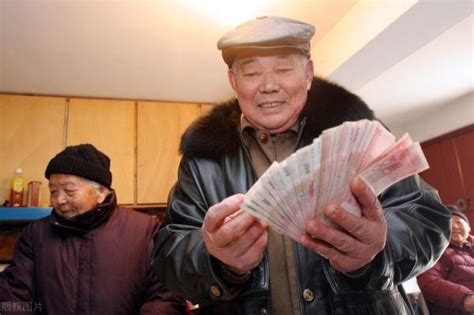 黑龙江低保每月多少钱（黑龙江对60岁至80岁的老人） - 科技田(www.kejitian.com)