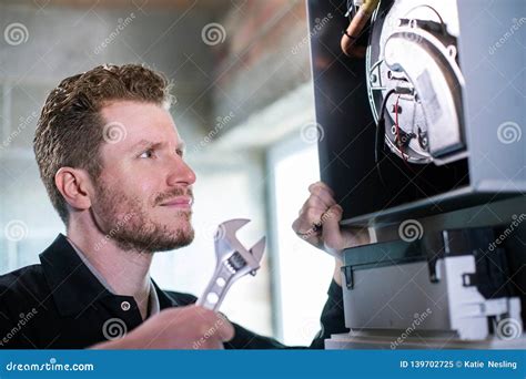 Heating Engineer 的图像结果