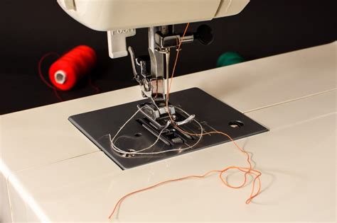 Thread a Sewing Machine 的图像结果