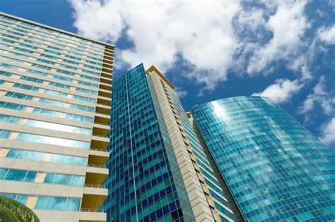 High-Rise Building 的图像结果