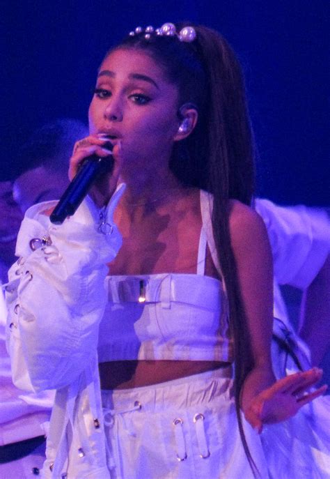 Frases de Ariana Grande (10 citas) | Frases de famosos