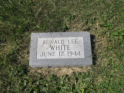 Ronald Lee White (1944-1944) – Find a Grave-äreminne