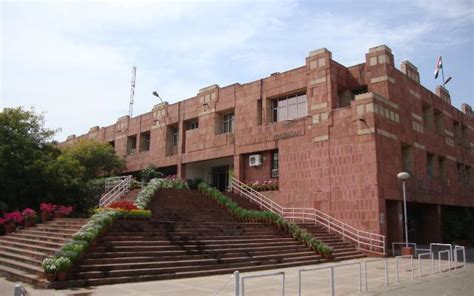 JNU’s Security Personnel Clears Entrance Exam, Gets Admission In The ...