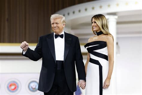 Donald Trump y Melania en el baile inaugural por su regreso a la Casa ...