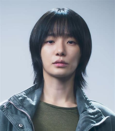 Best 12 guard 11 SQUID GAME behind the scenes Round 6 por trás das ...