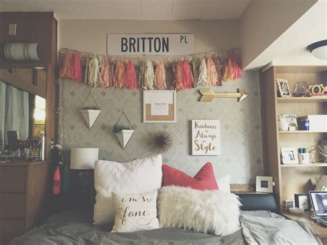 Dorm Room Wall Decorations at Ernest Prather blog