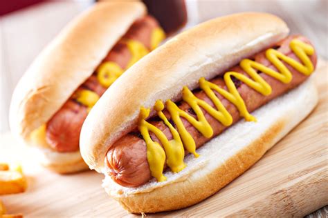 Calorie count of 5 classic hot dogs