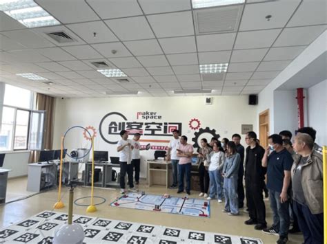 高唐县教体局举行人工智能科技创新教育专题培训