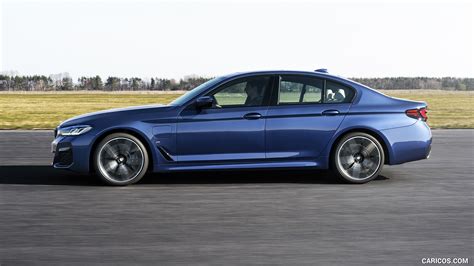 2021 BMW 530e xDrive Plug-In Hybrid | Side