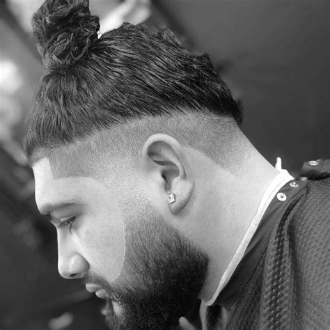 34 Man Bun Undercut Styles