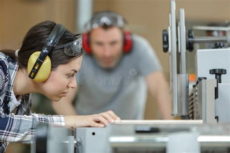 Carpenter Training 的图像结果