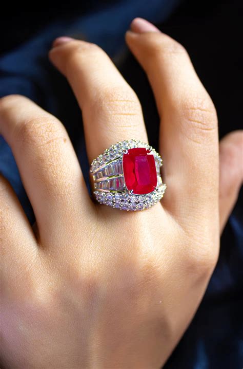 Scarlet Luminaire Ring – Joules by Radhika