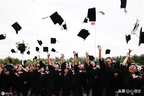 2023年成人高考本科生怎么获取学士学位证 - 知乎