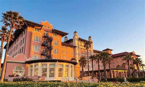 Western Landmark: Queen of the Gulf: The Grand Galvez - Western Art & Architecture