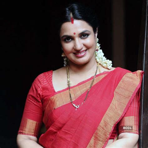 Sukanya in a still from the Telugu movie Srimanthudu