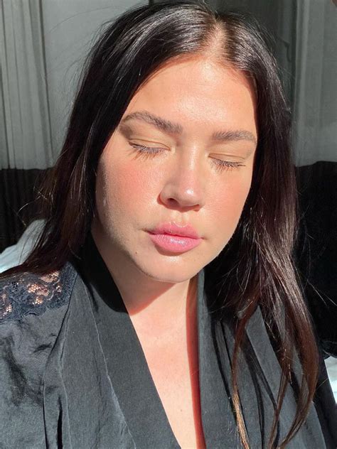 Laser Skin Tightening: Everything You Need to Know | Who What Wear