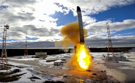 俄罗斯成功试射“萨尔马特”导弹，专家：一个重要的里程碑凤凰网北美_凤凰网