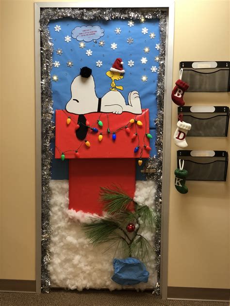 Pin by Shannon Graley on Holidays | Christmas door decorating contest ...