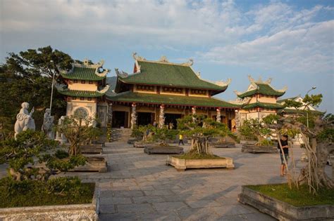 Da Nang Vietnam Local People 的图像结果