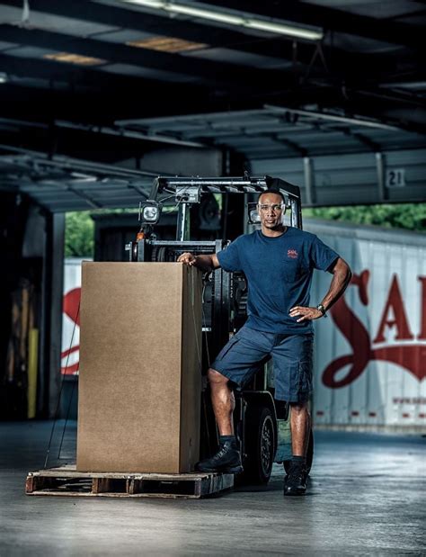 Saia LTL Freight Office Photos | Glassdoor