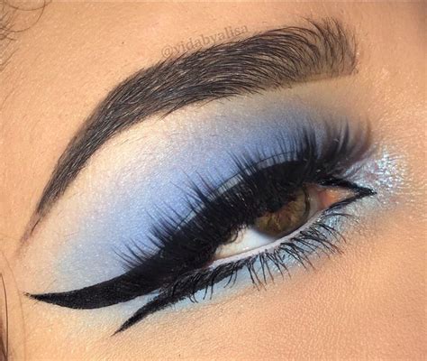 Rezultat imagine pentru Double Winged Eyeliner Tutorial