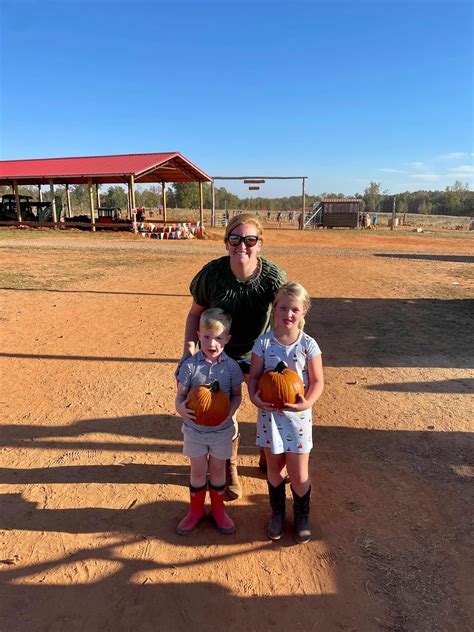 Classic Annie.: Hall Family Farm