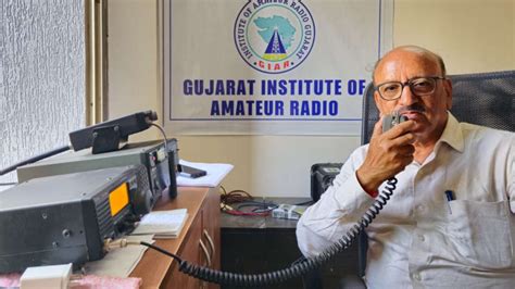 Cycolne Biparjoy Ham Radio: સ્ટેટ ઇમરજન્સી કંટ્રોલરૂમ ખાતે હેમ રેડિયો ...