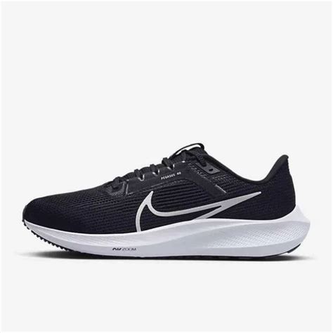 12 Sepatu Sneakers Nike Wanita Terbaik Sepanjang Masa 2026