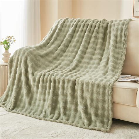 Amazon.com: NEWCOSPLAY Throw Blanket for Couch Sage Green Super Soft ...