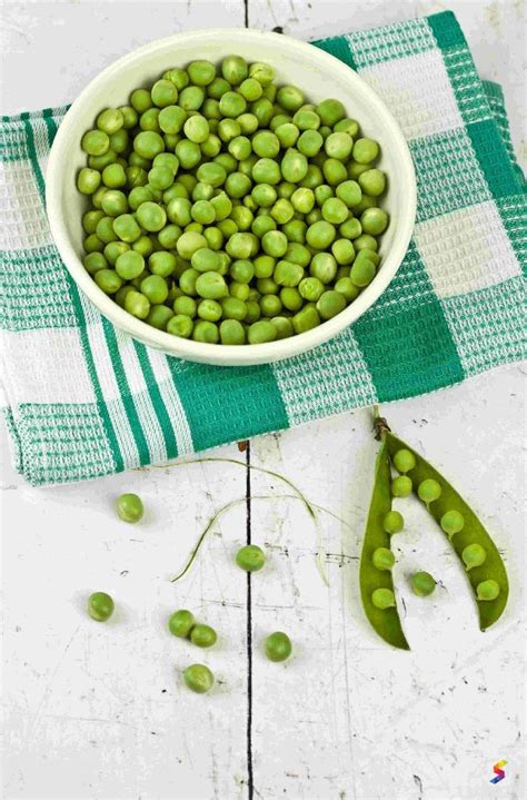 Define Pea, Pea Meaning, Pea Examples, Pea Synonyms, Pea Images, Pea ...