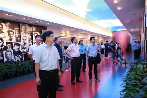 上海科技党建-中船726所领导班子成员参观中共一大会址