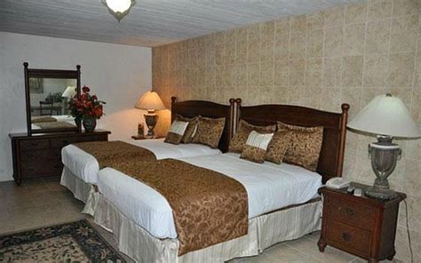 THE COBBLESTONE INN (St. Vincent/Kingstown) - Hotel Reviews, Photos ...