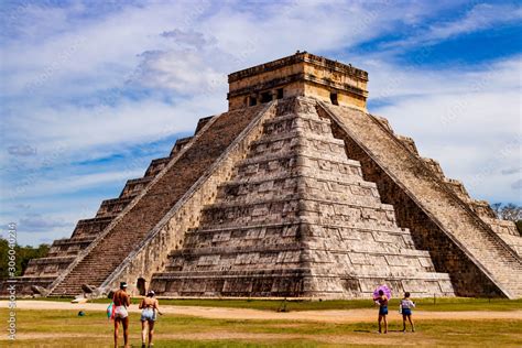 Image result for Pyramide Maya