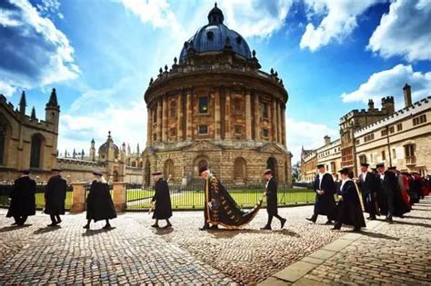 留学英国读哪些课程才能成为英国执业律师？