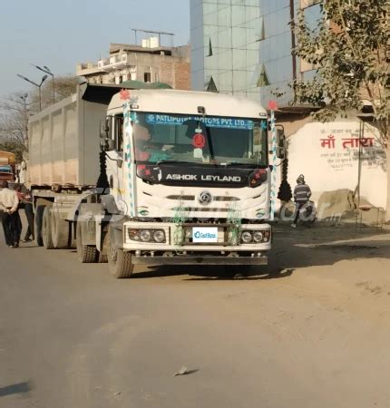 GaadiBazaar: Buy, Sell New and Used Cars, Trucks, Equipments, Bikes