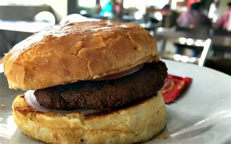 Best Thing We Ate This Week For Under Rs 100: Cheapest Mutton Burger In ...