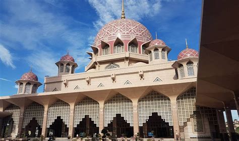 Masjid Tuanku Mizan Zainal Abidin (Masjid Besi), Putrajaya - Tripadvisor