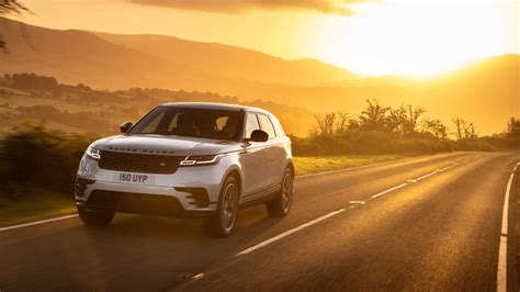 2021 Range Rover Velar Debuts With New Tech, Electrified Engines ...