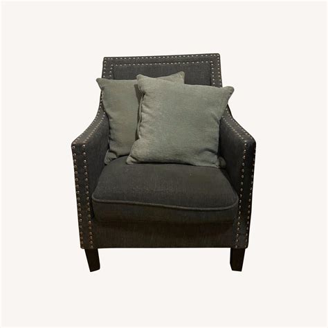 Bob's Discount Furniture Gray Accent Chair - AptDeco