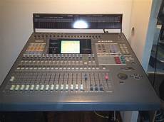 table mixage yamaha photo yamaha 02r yamaha table de mixage 02r 625976 table mixage yamaha photo yamaha 02r yamaha table de mixage 02r 625976