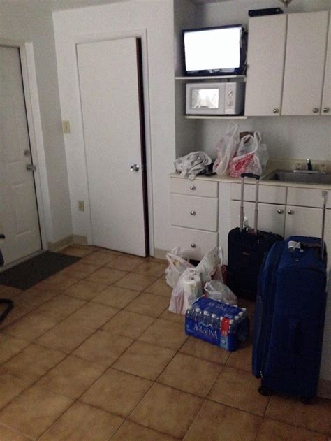 SHELL ON THE BEACH (Hollywood) - Motel Reviews & Photos - Tripadvisor