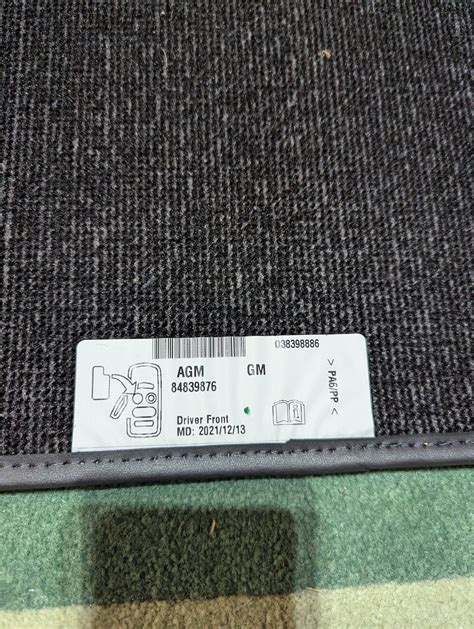 FS (For Sale) OEM C8 floor mats with natural (tan) stitching ...