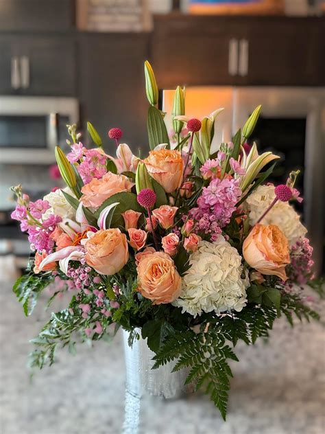 Discover 900+ Small Flower Arrangements and flower arrangements ideas ...