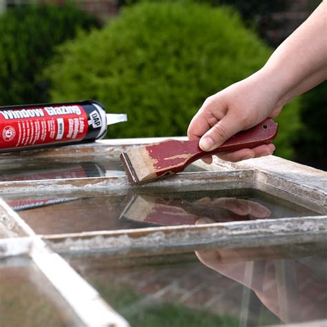 DAP 10.1-oz Waterproof Interior/Exterior White Window Glazing Compound ...