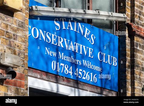 Conservative Club Sign 的图像结果