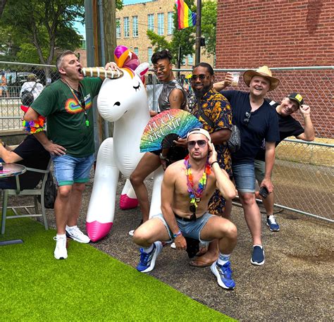 Lucky Horseshoe Lounge (@luckyhorseshoelounge) • Instagram photos and ...