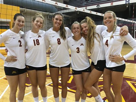 Minnesota Volleyball on Twitter: "Team photo day for the #Gophers 📸…